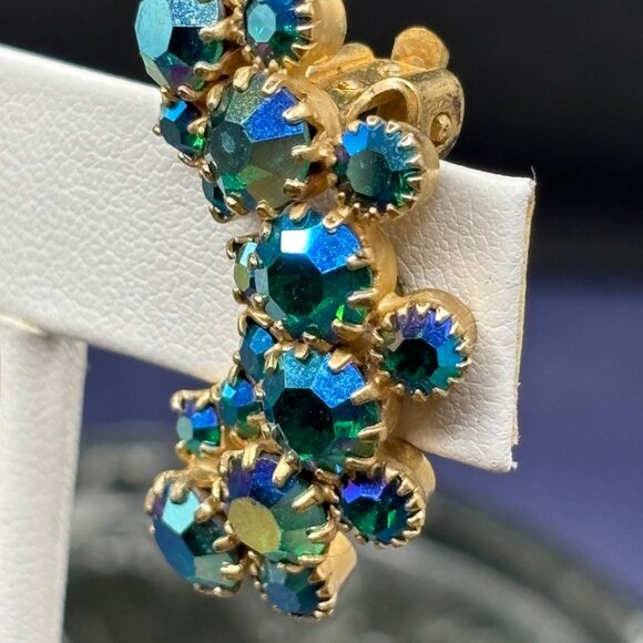 Vintage Weiss Aurora Borealis Blue & Green Rhinestone Cluster Clip-On Earrings - Picture 5 of 14